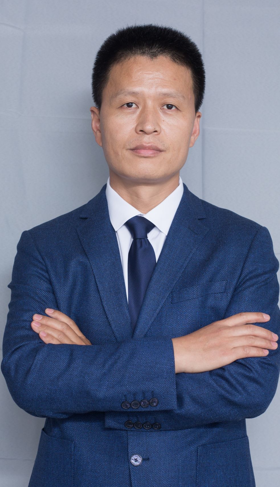 李强