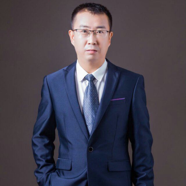 闫伟强