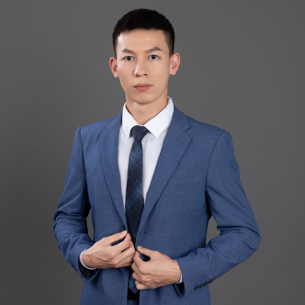 李育佳