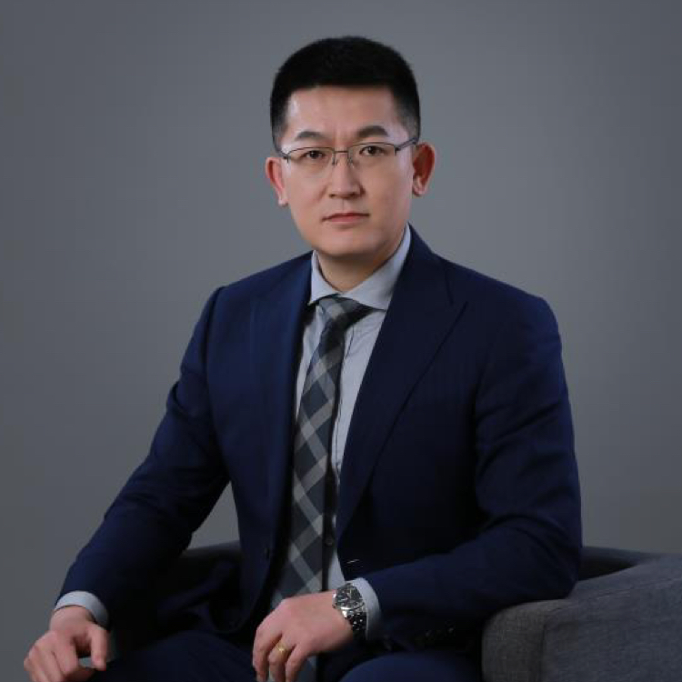 江成龙