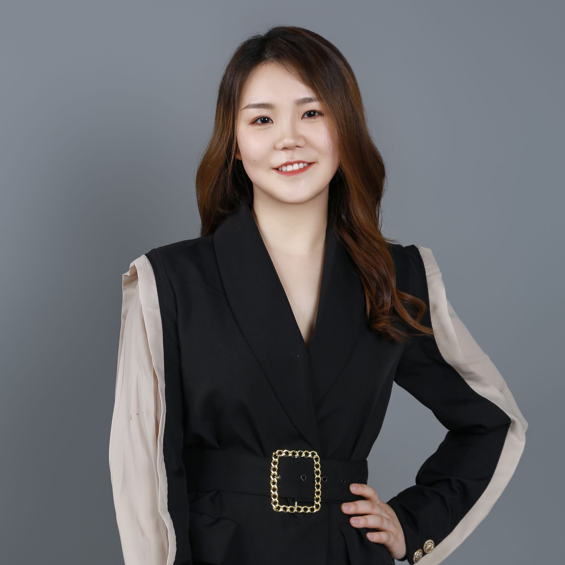 张婧