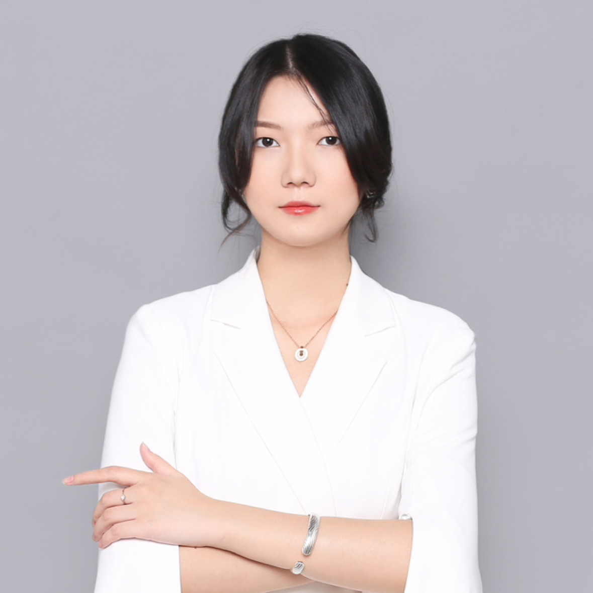张靖瑶