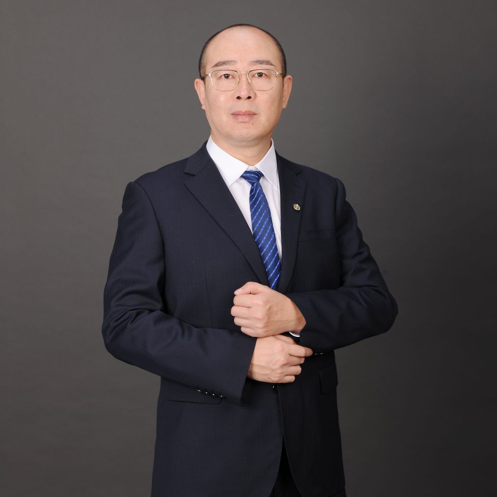 杨成伟