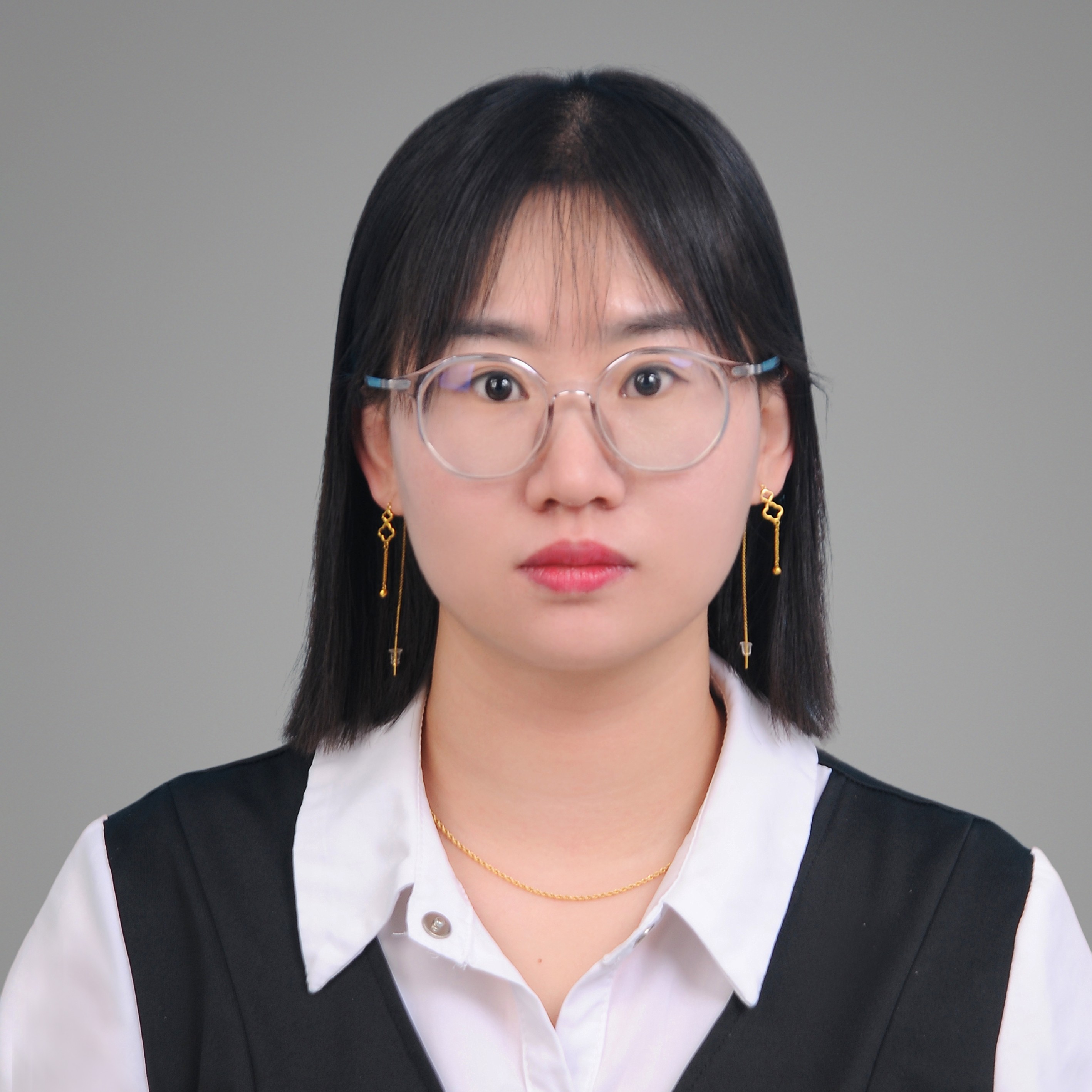 杨佳