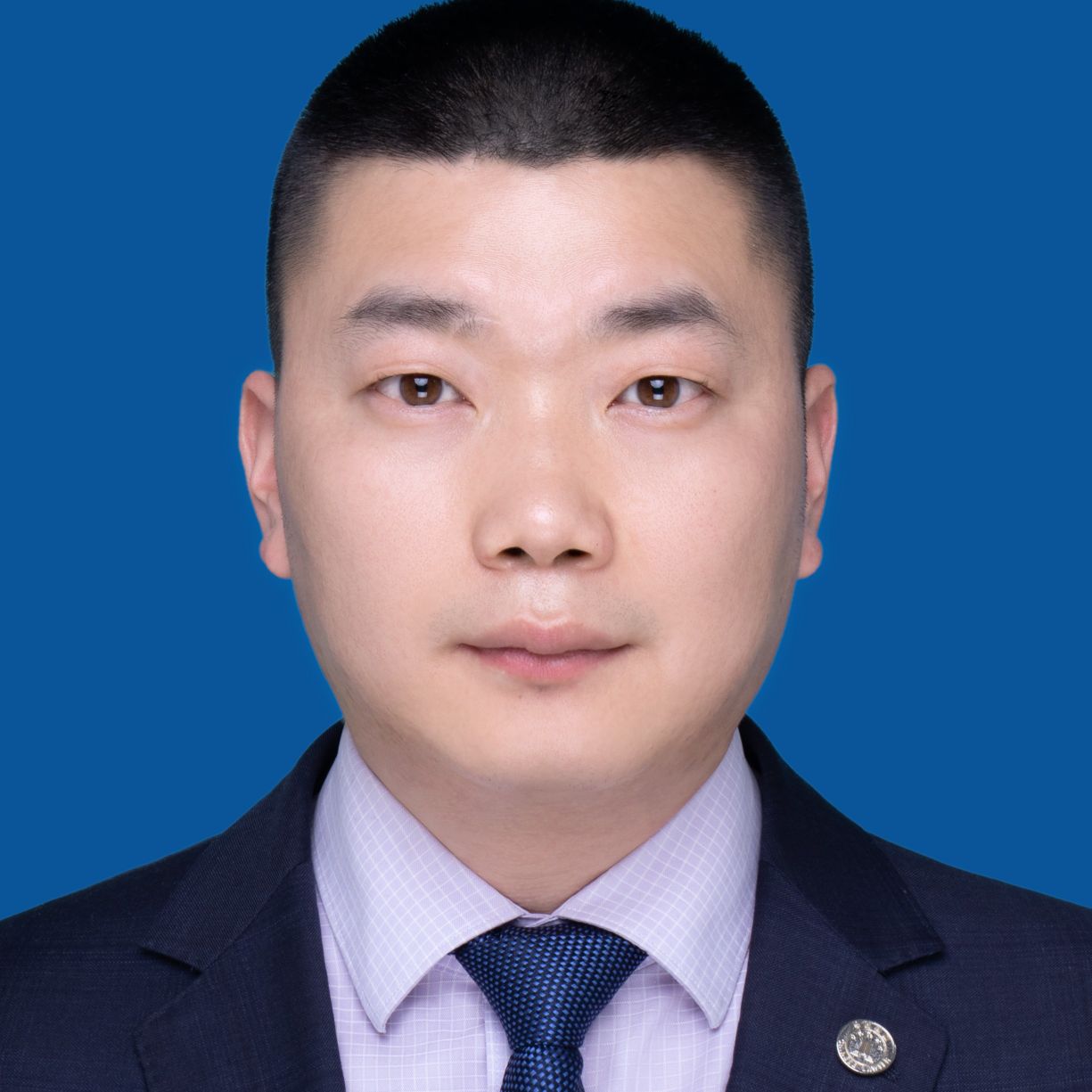 周炜