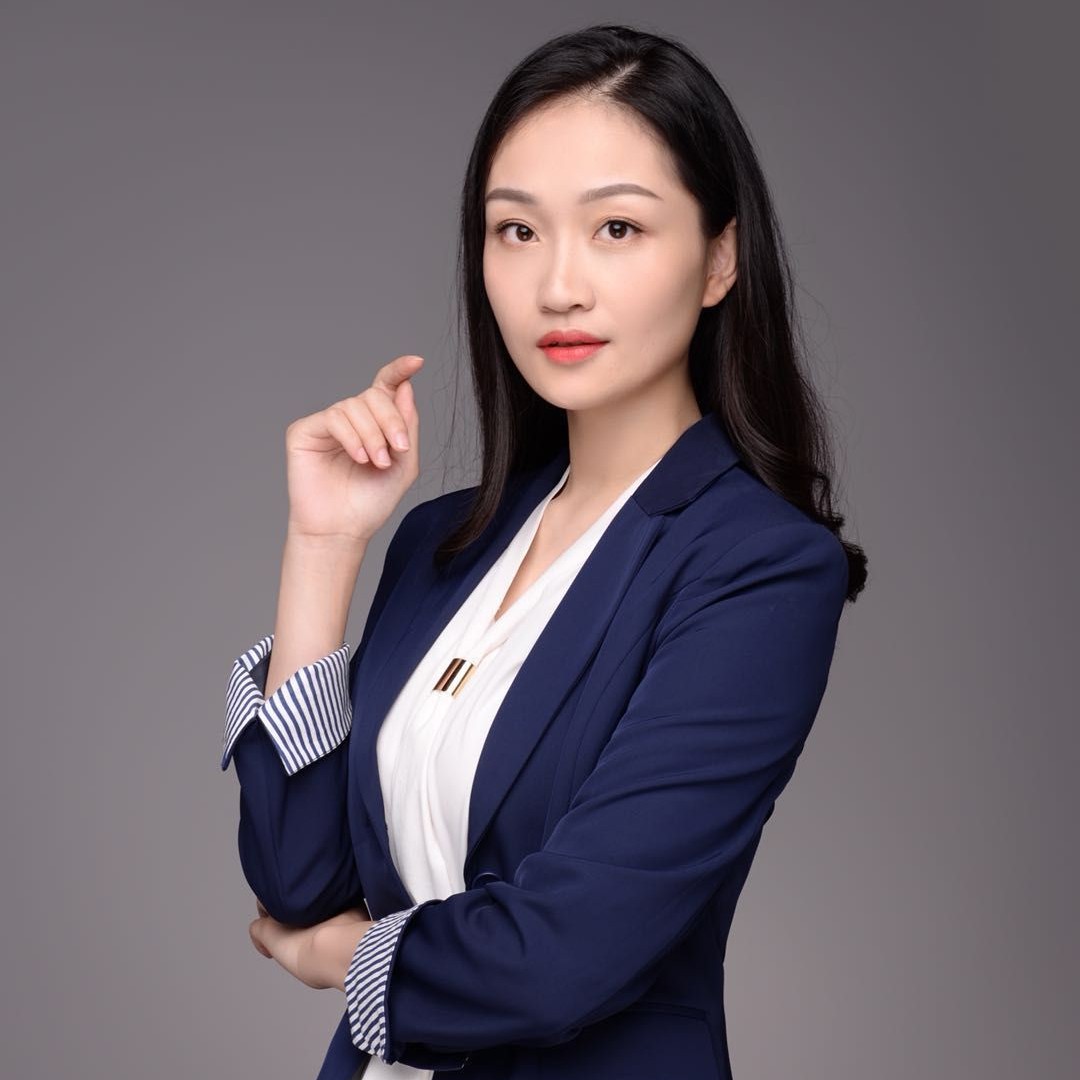 何彩萍