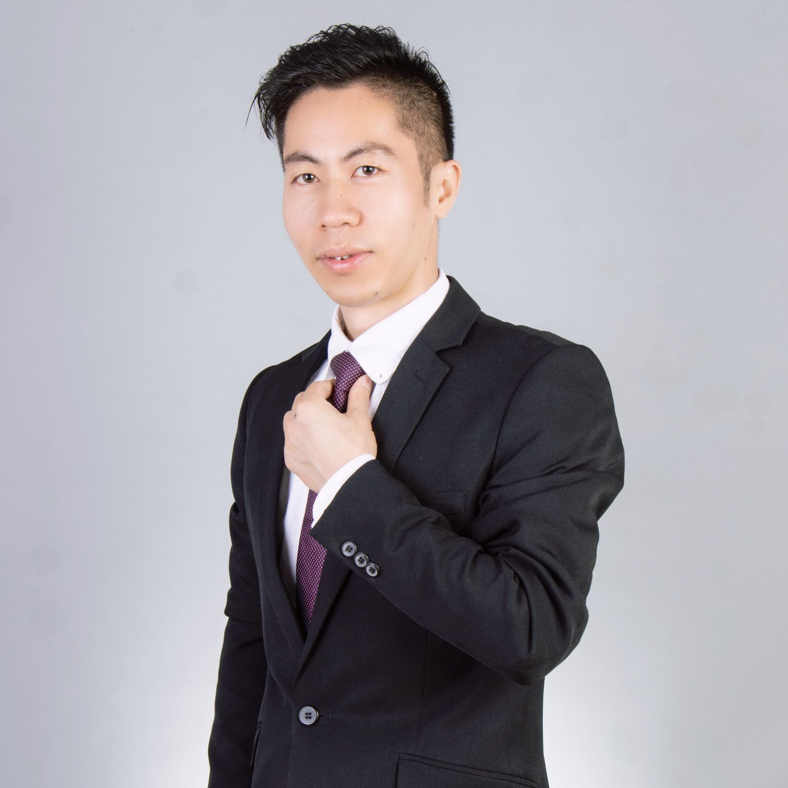 罗雄