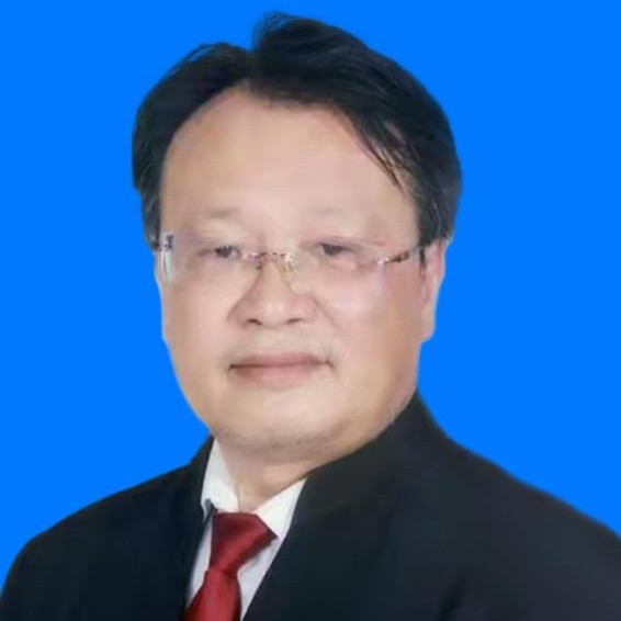游潘念