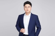在建设工程中，挂靠方和转包商应如何评估和管理工程项目的风险？