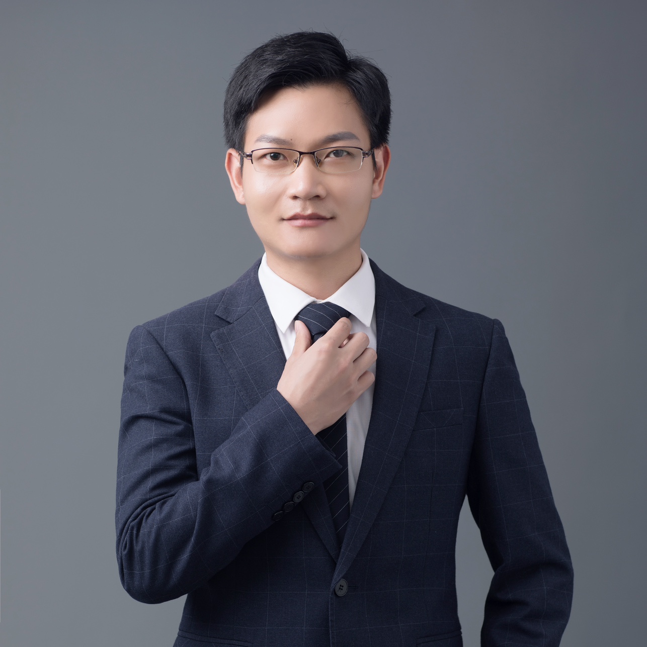 李卫