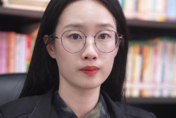 变更公司名称没有由股东签字或者隐瞒。应该承担什么法律责任？