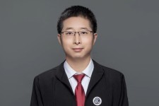 小孩抚养权是谁户口就跟谁吗