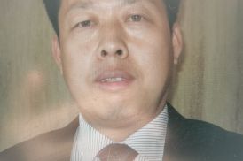 18岁少女把贩卖她的女人贩子给卖了，应不应该被判刑？