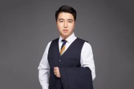 小区里带产权证的车库还要收取车位费和物业费吗？