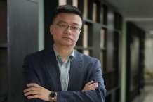 缓刑犯考验期满后5年内再犯应否认定为累犯？