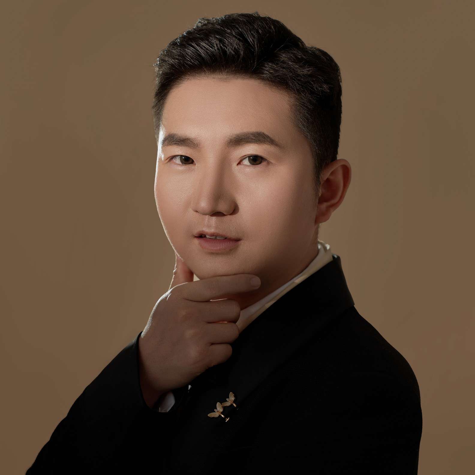 成鹏辉