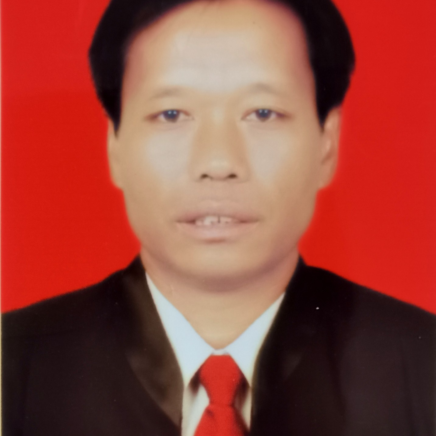 李伟