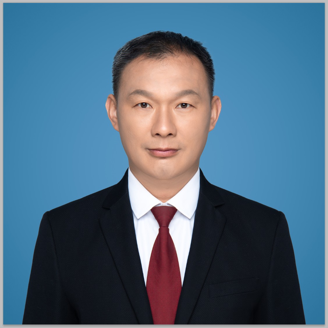 李子彬