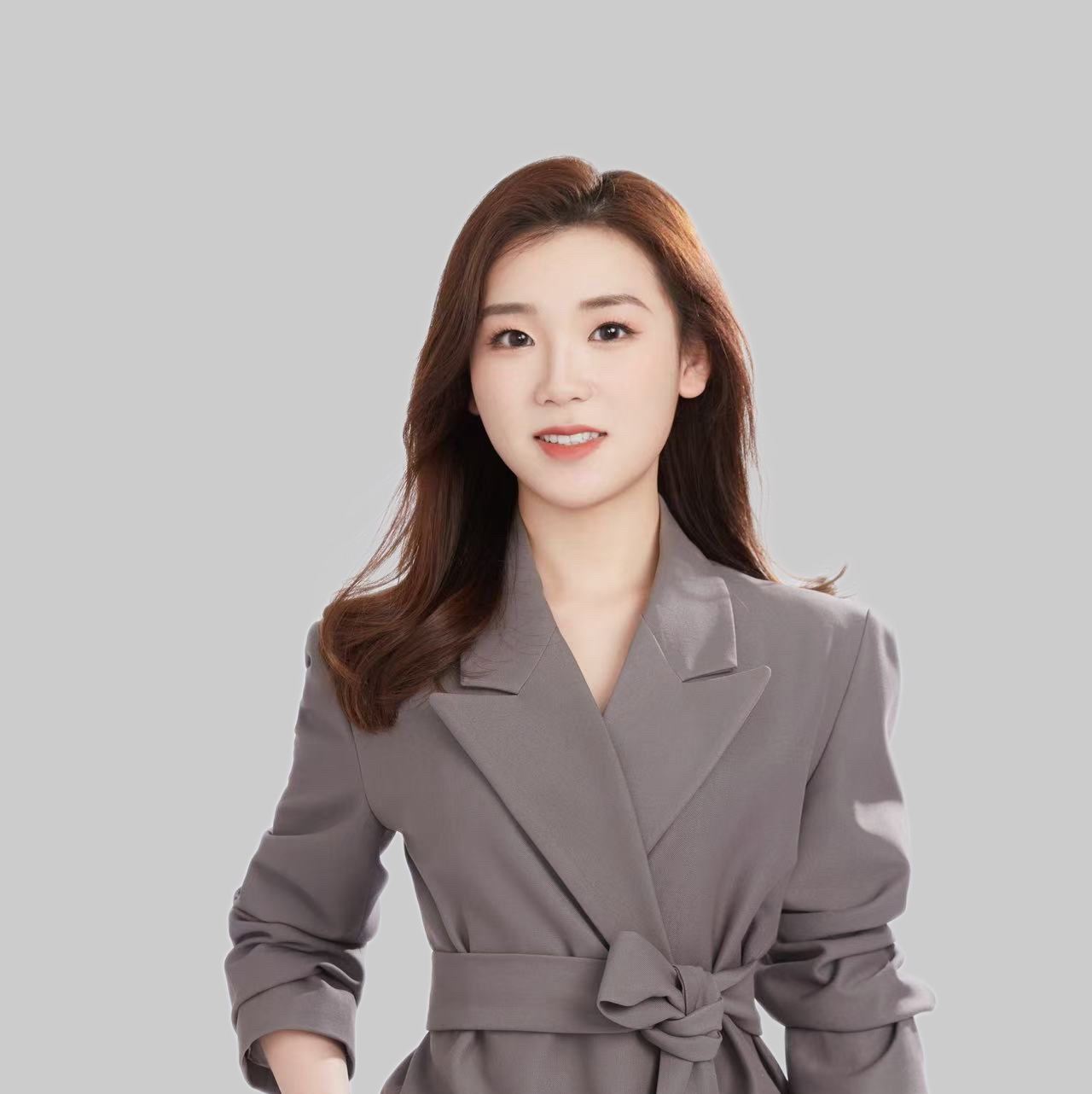余婧