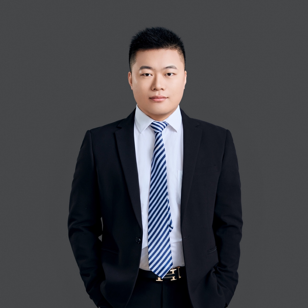 杨焱