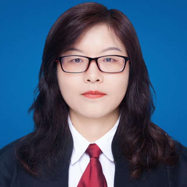 李小英