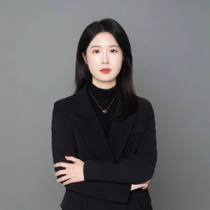 邬卿弘灵