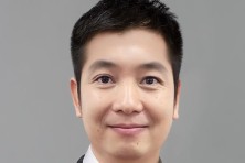 同居三十年未领证，丈夫转给第三者38万，法院只判返还四成！