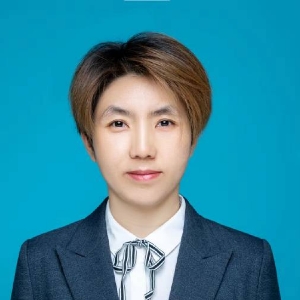 靳华