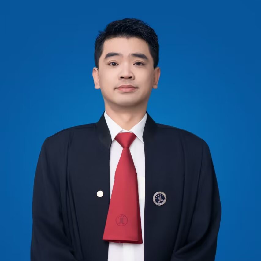 邓健