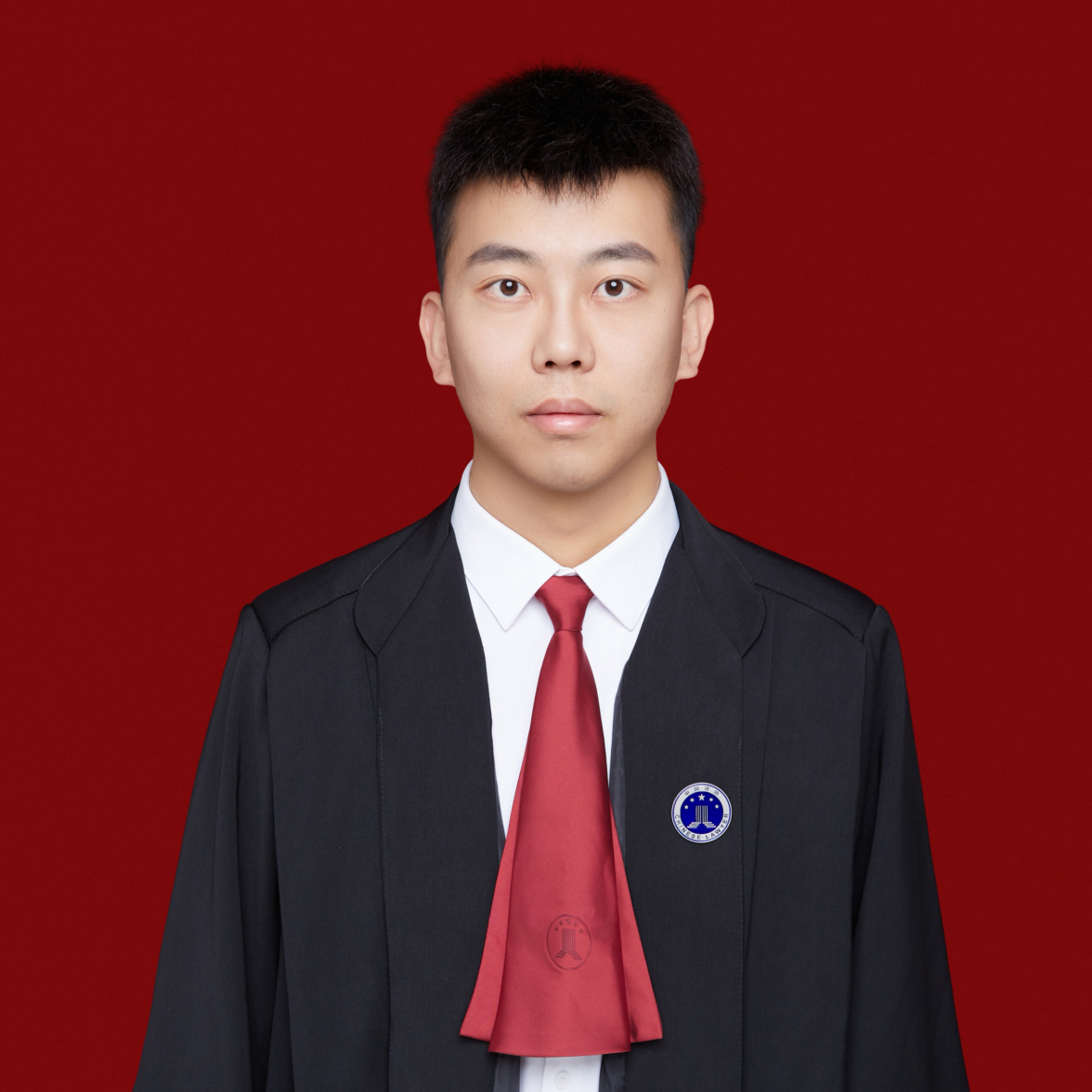 李麟