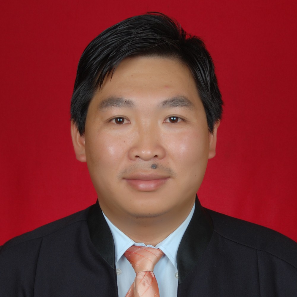 李建国